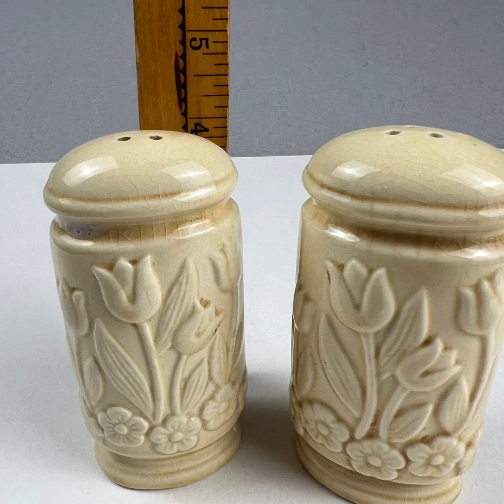 Vintage Salt and Pepper Shakers Set Cream Tulip Floral Ceramic Farmhouse Decor